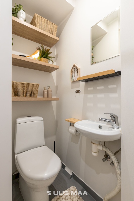 Tallinn, Põhja-Tallinna linnaosa, Kalamaja, Tõllu 10