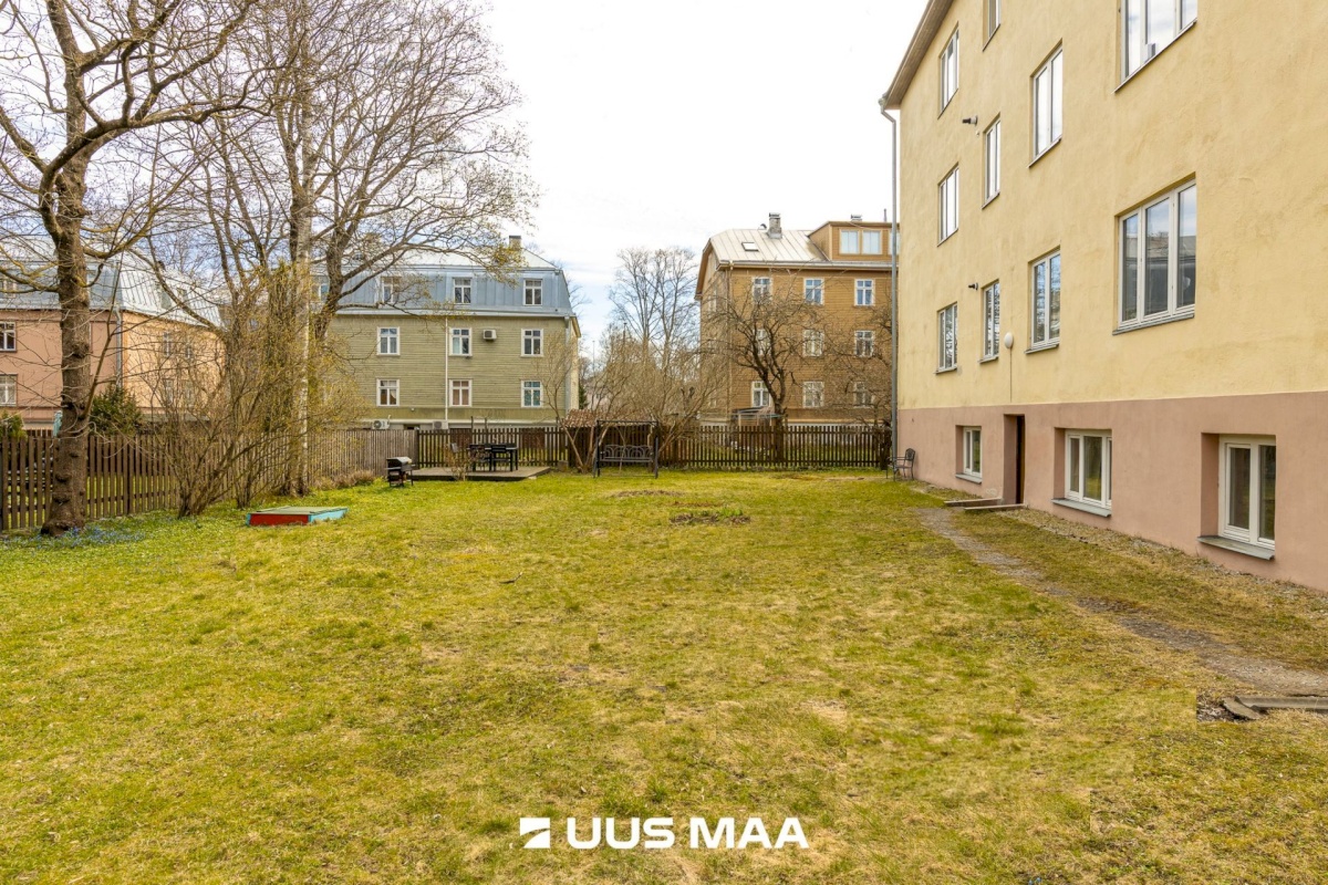 Tallinn, Põhja-Tallinna linnaosa, Kalamaja, Tõllu 10