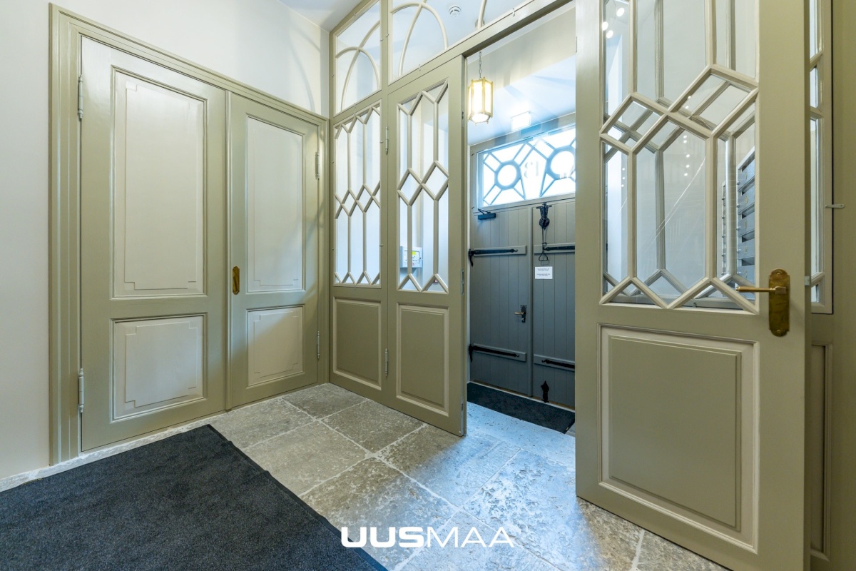 Tallinn, Kesklinna linnaosa, Vanalinn, Suur-Kloostri tn 1