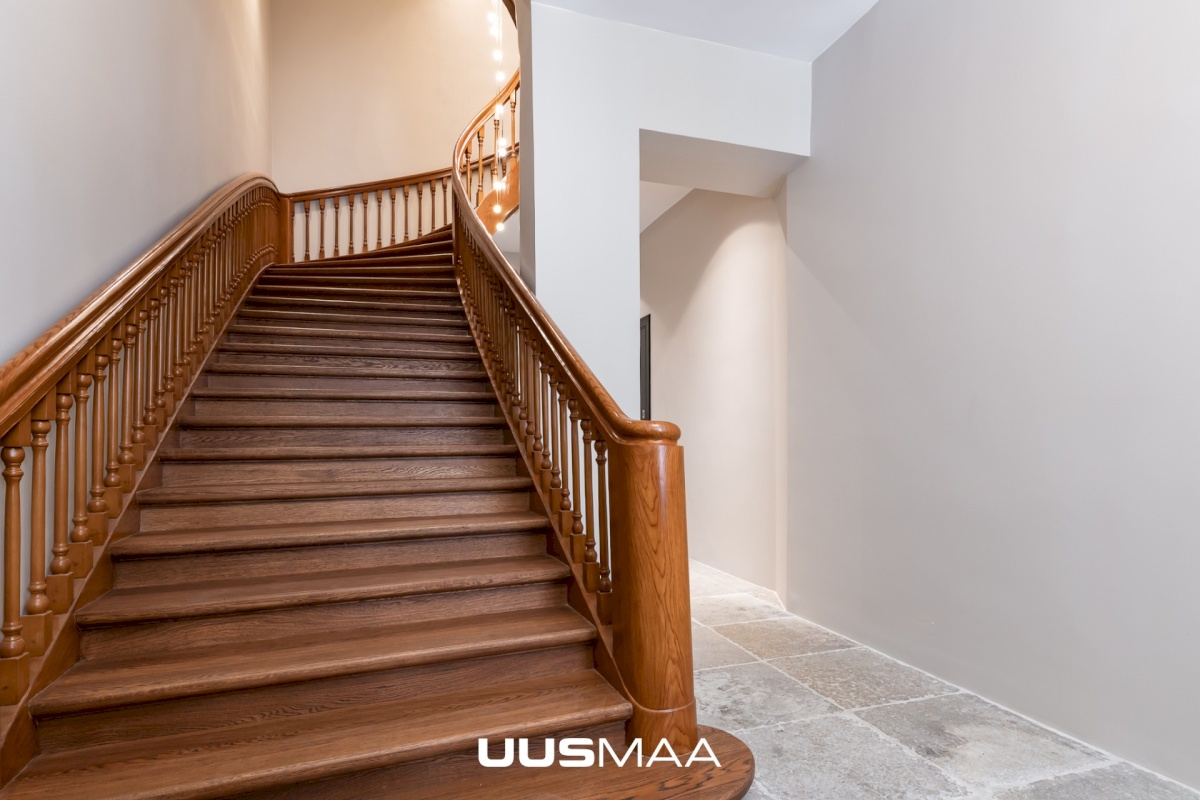 Tallinn, Kesklinna linnaosa, Vanalinn, Suur-Kloostri tn 1