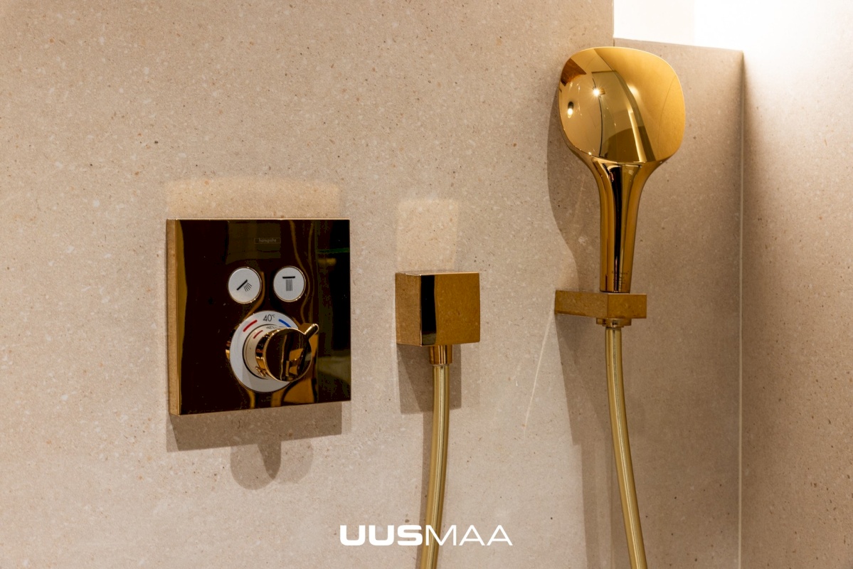 Tallinn, Kesklinna linnaosa, Vanalinn, Suur-Kloostri tn 1