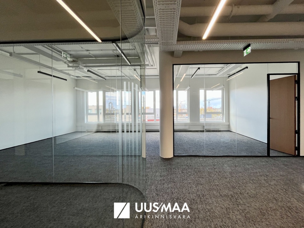 Tallinn, Mustamäe linnaosa, Mäealuse 2/4