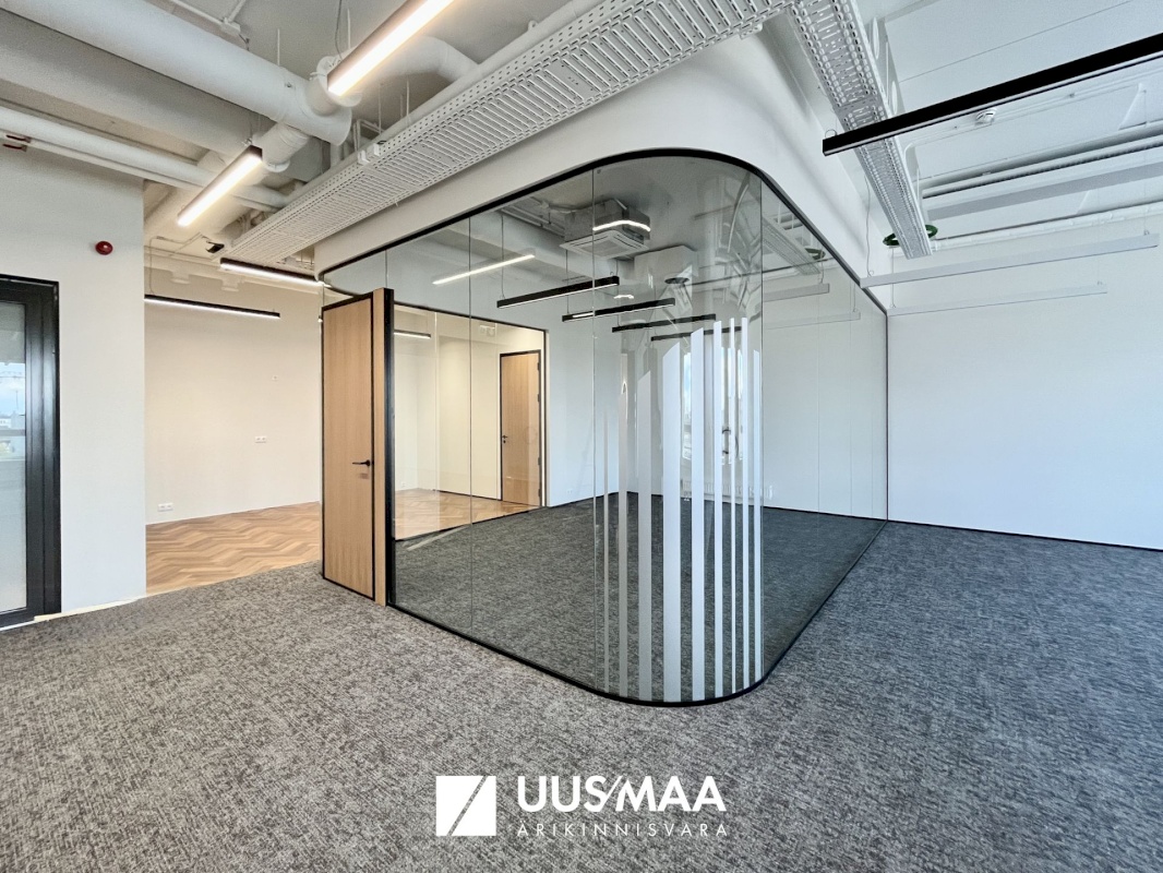 Tallinn, Mustamäe linnaosa, Mäealuse 2/4