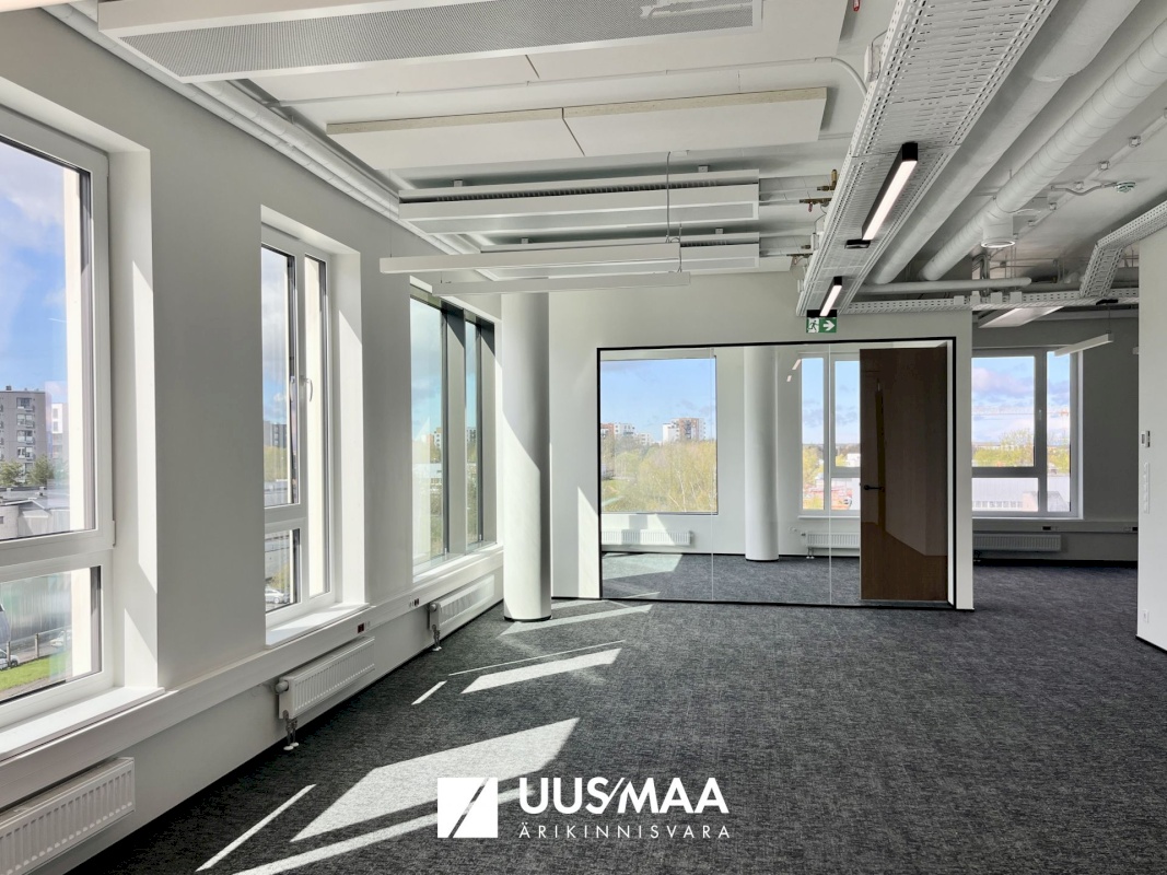 Tallinn, Mustamäe linnaosa, Mäealuse 2/4