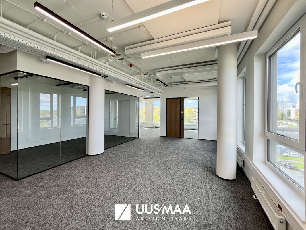 Tallinn, Mustamäe linnaosa, Mäealuse 2/4