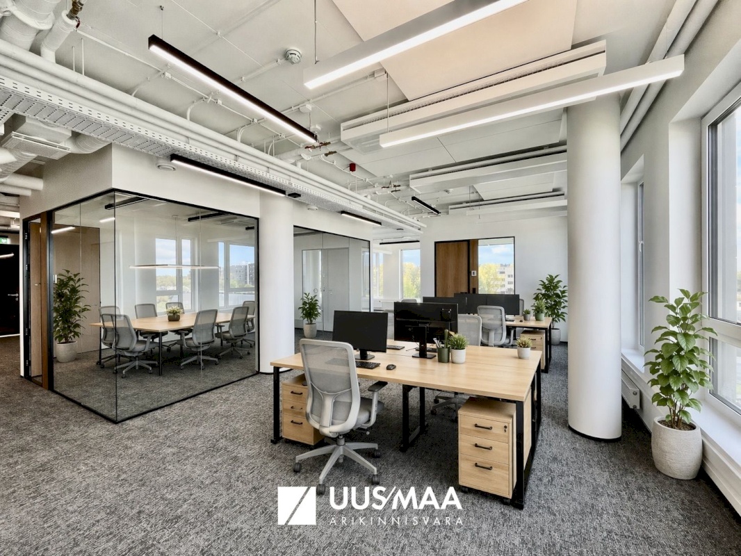 Tallinn, Mustamäe linnaosa, Mäealuse 2/4