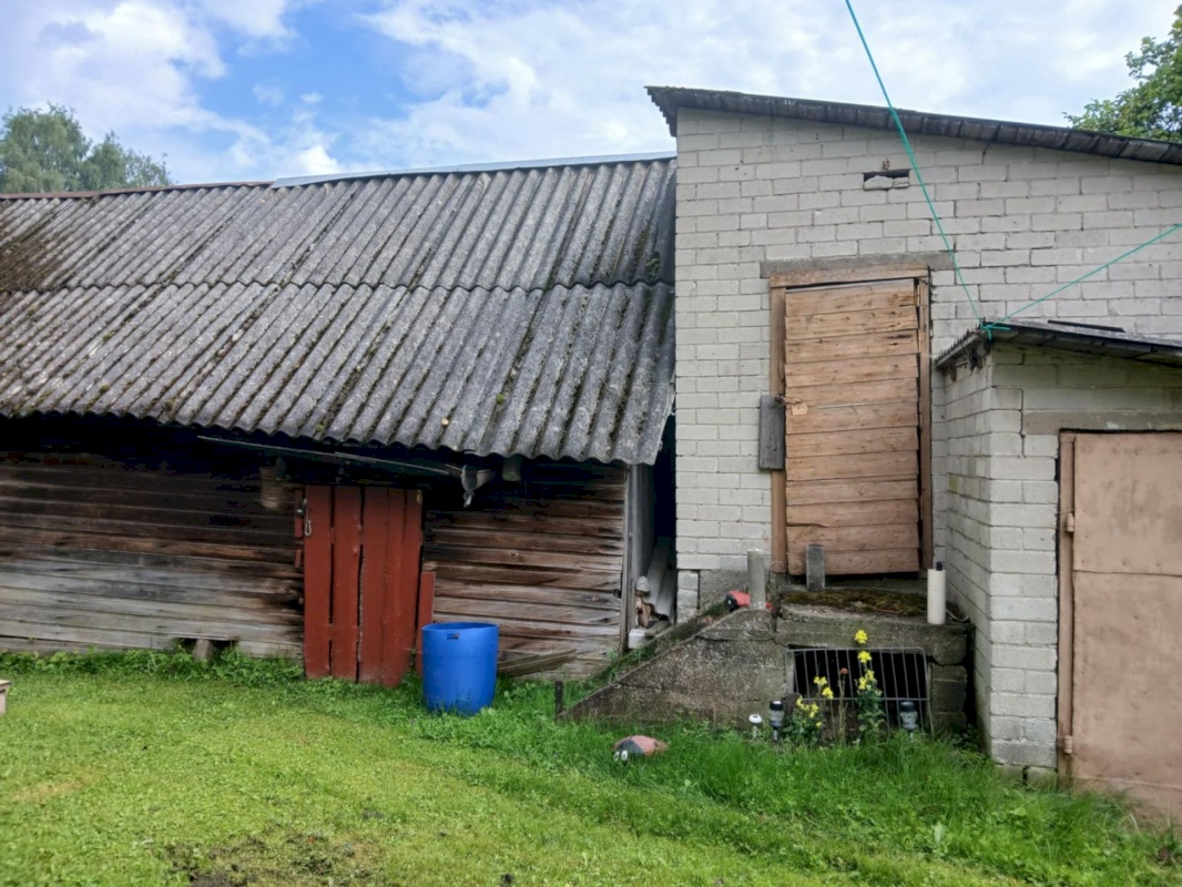 Tori vald, Sindi linn, Karja 18