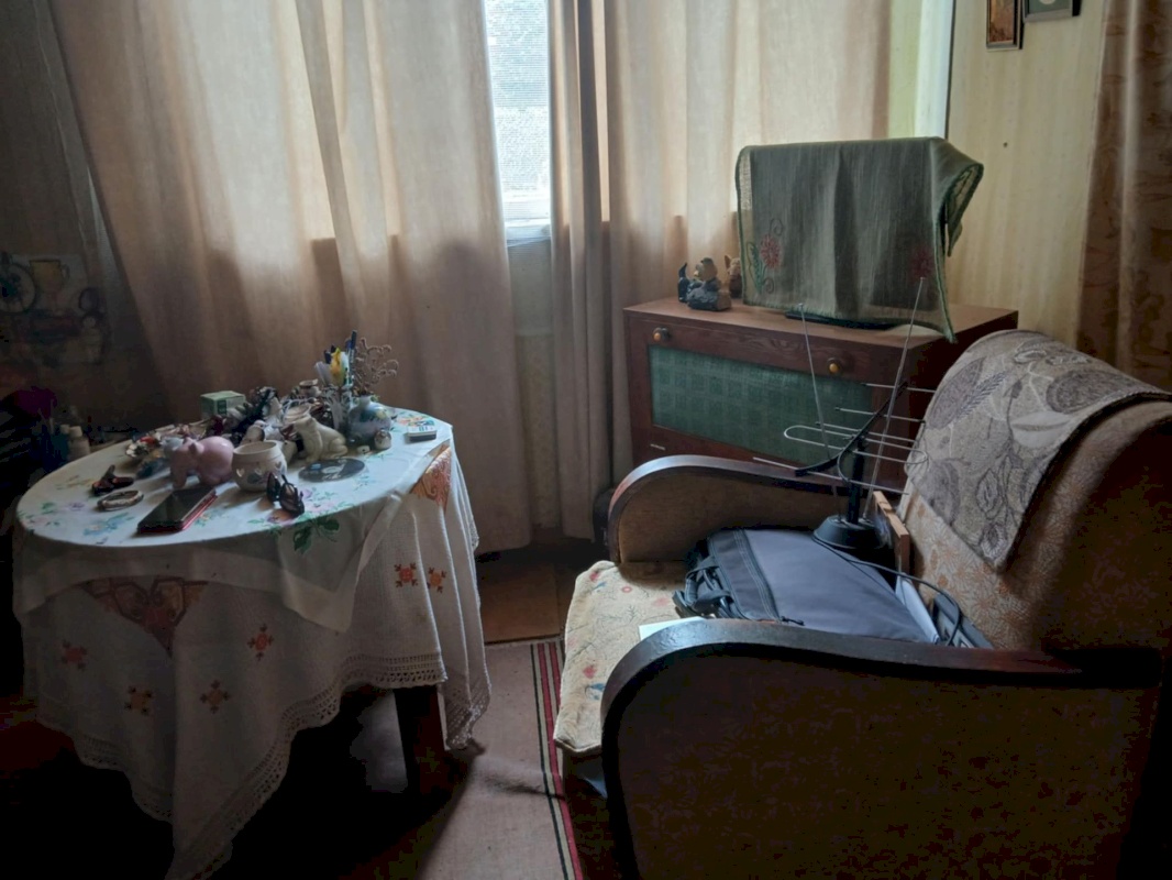 Tori vald, Sindi linn, Karja 18