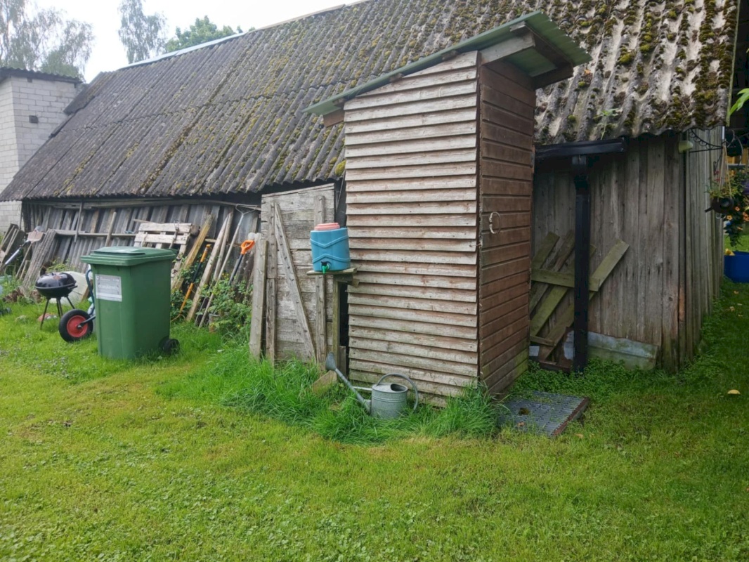 Tori vald, Sindi linn, Karja 18