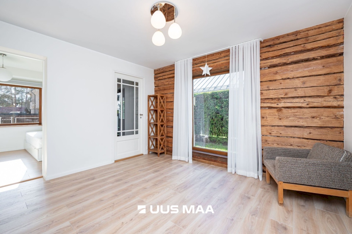 Tallinn, Nõmme linnaosa, Hallikivi//Laane 8//12