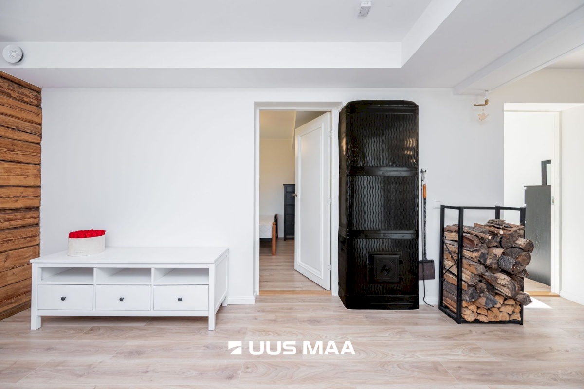 Tallinn, Nõmme linnaosa, Hallikivi//Laane 8//12