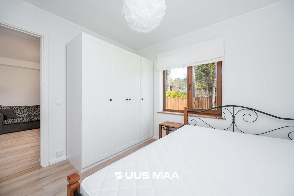 Tallinn, Nõmme linnaosa, Hallikivi//Laane 8//12