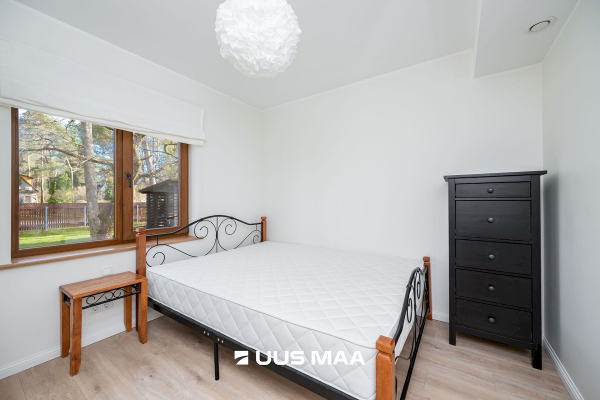 Tallinn, Nõmme linnaosa, Hallikivi//Laane 8//12