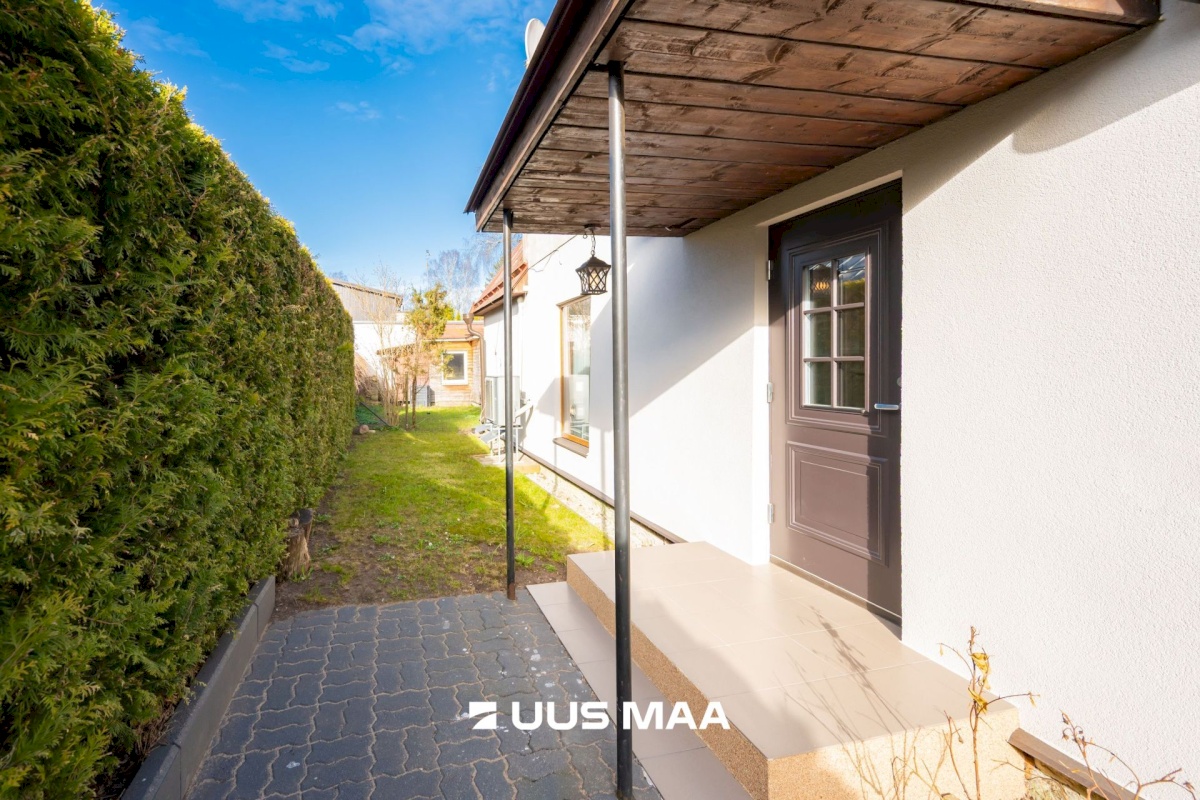 Tallinn, Nõmme linnaosa, Hallikivi//Laane 8//12