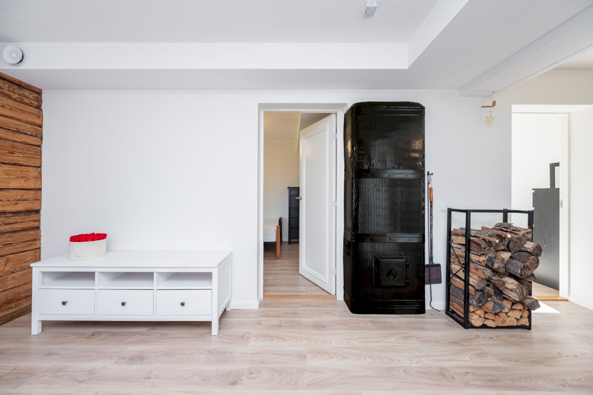 Tallinn, Nõmme linnaosa, Hallikivi//Laane 8//12