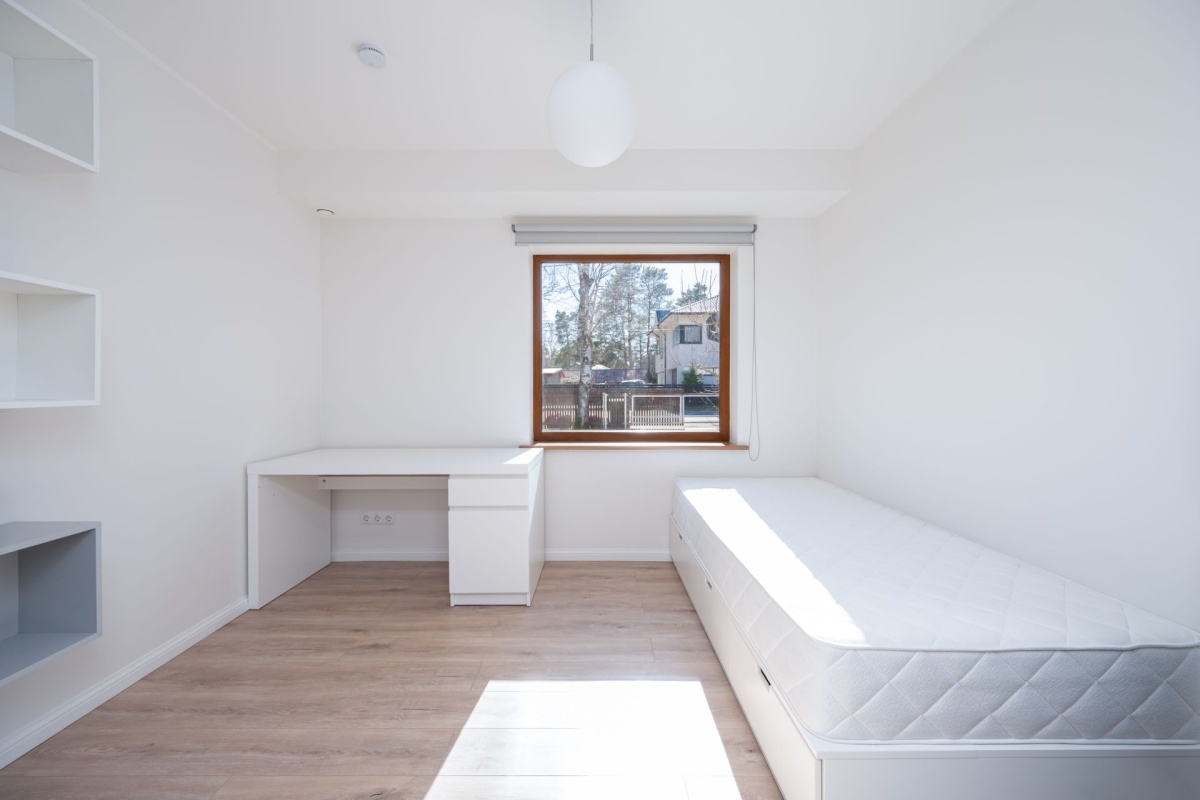 Tallinn, Nõmme linnaosa, Hallikivi//Laane 8//12