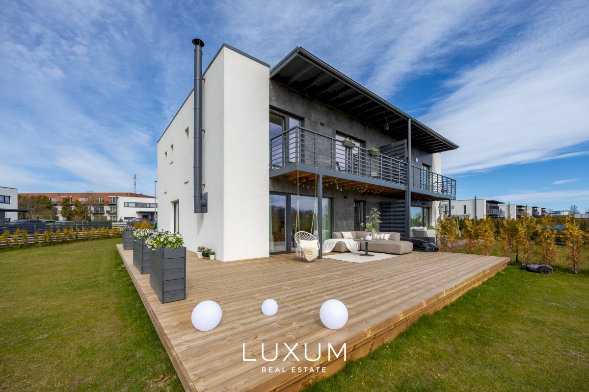 Viimsi vald, Lubja küla, Vikerkaare tee 8