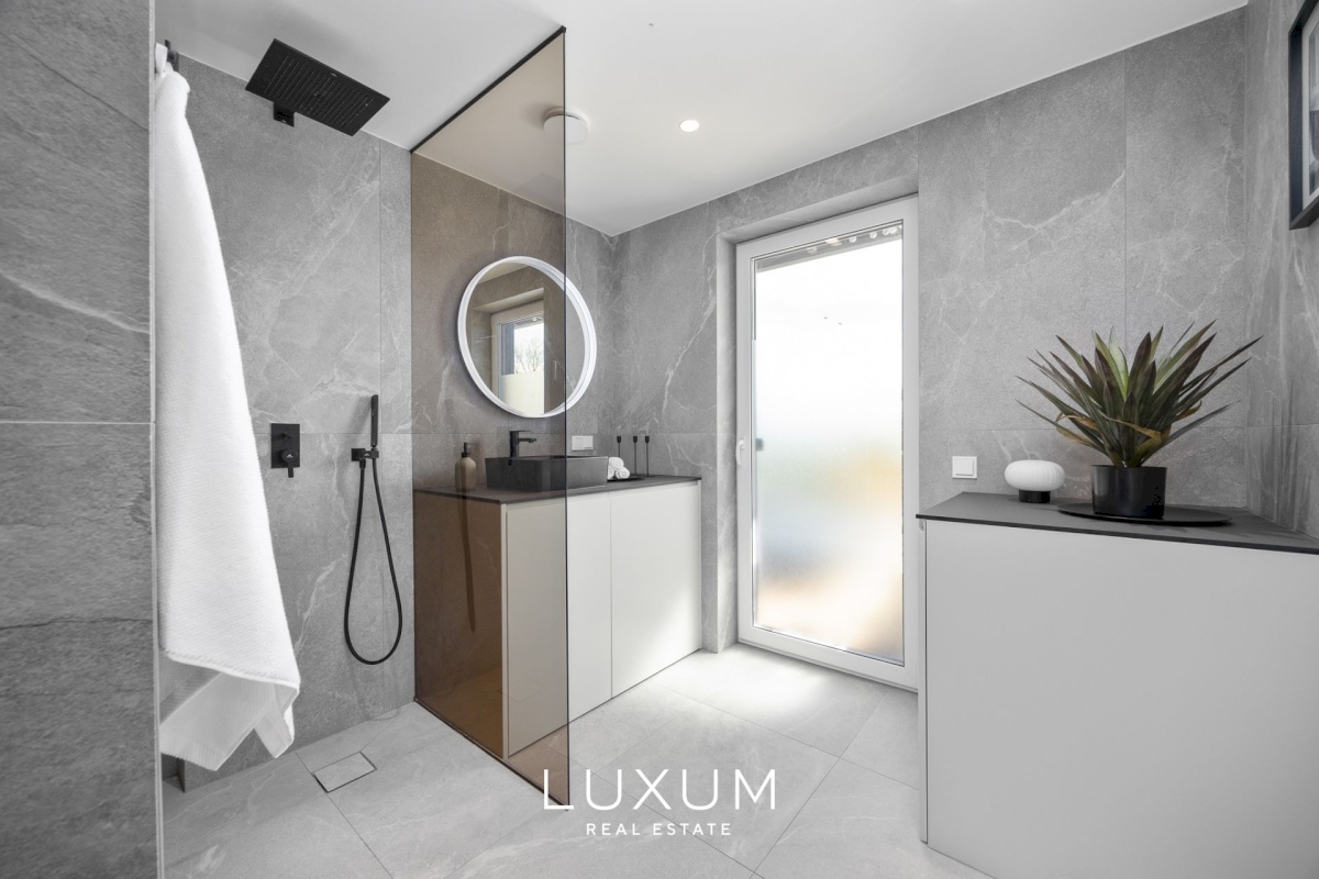 Viimsi vald, Lubja küla, Vikerkaare tee 8