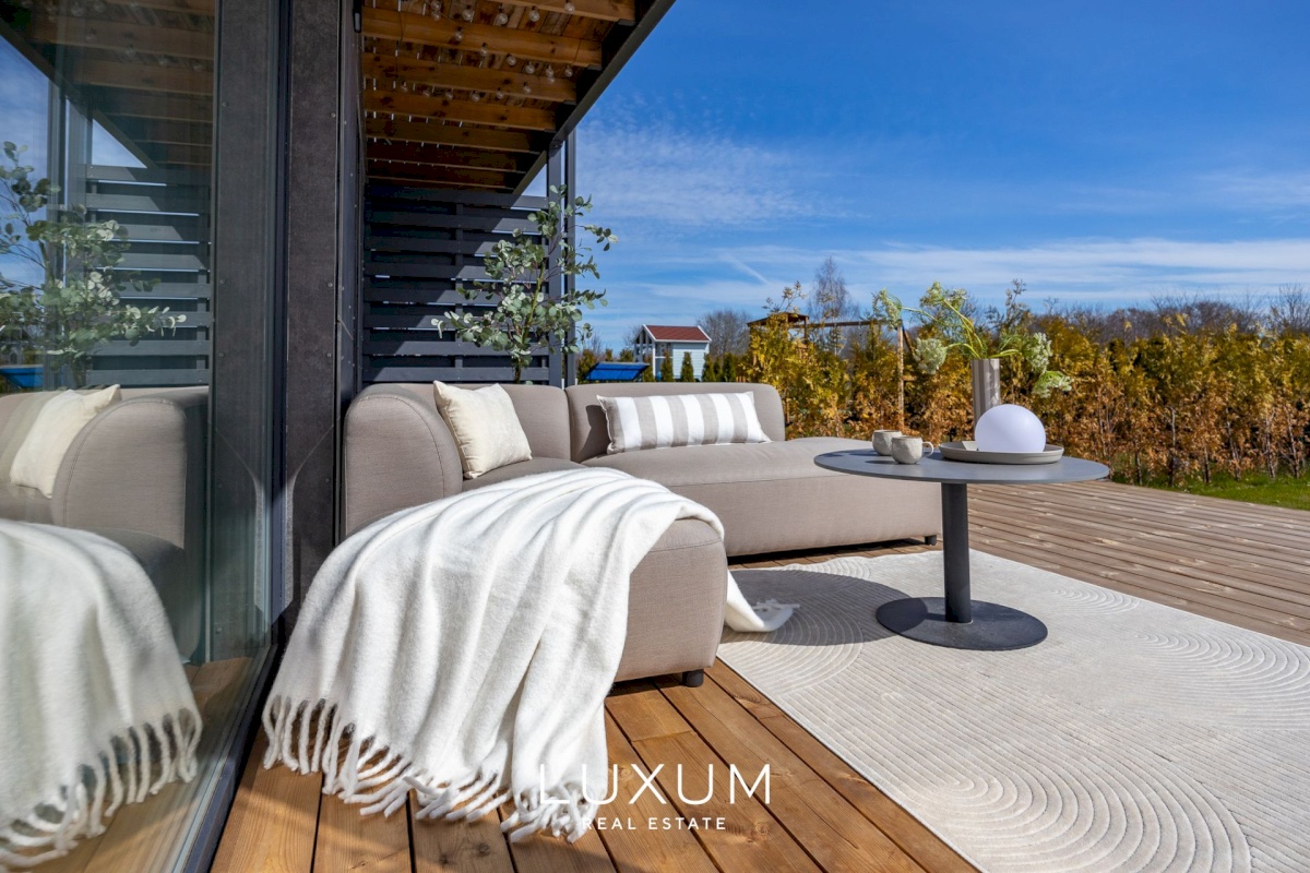 Viimsi vald, Lubja küla, Vikerkaare tee 8