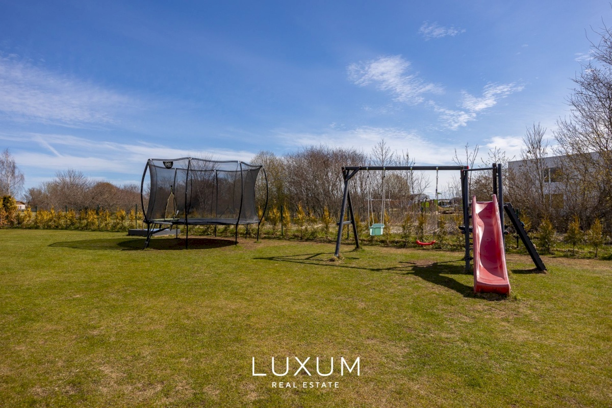 Viimsi vald, Lubja küla, Vikerkaare tee 8