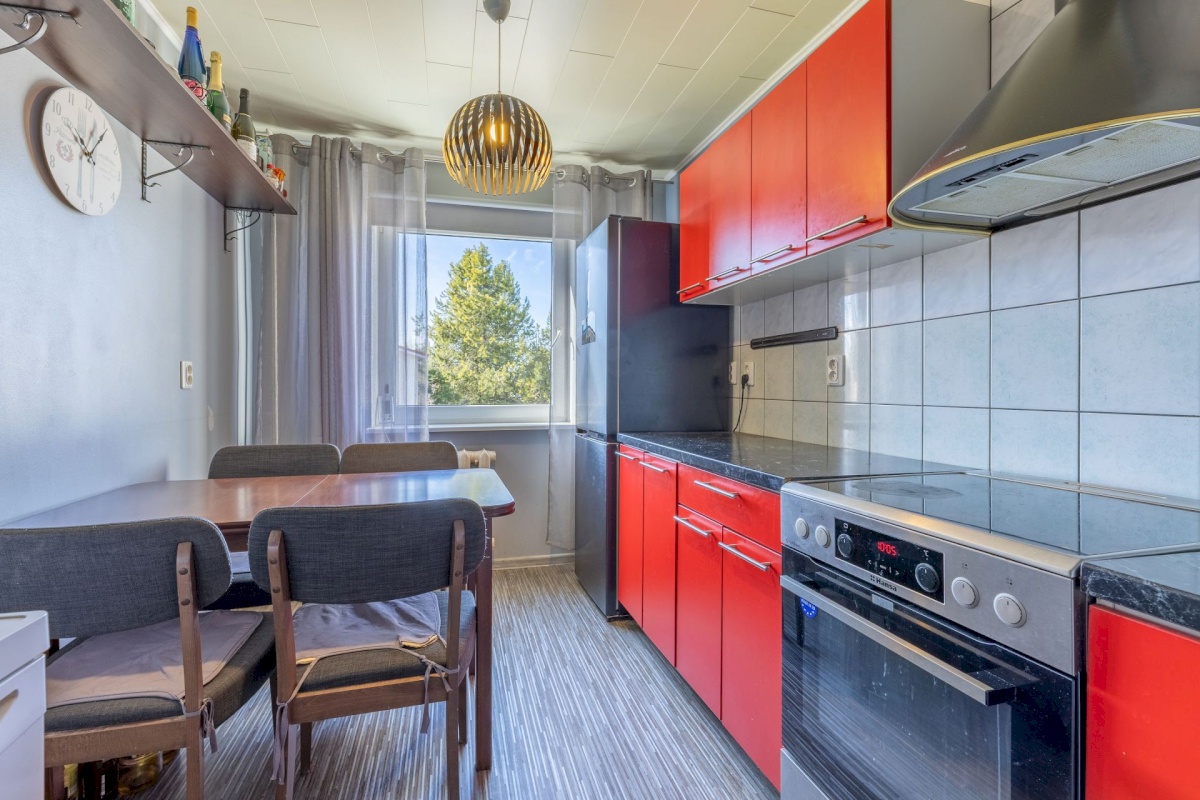 Vinni vald, Pajusti alevik, Linnu 2/1