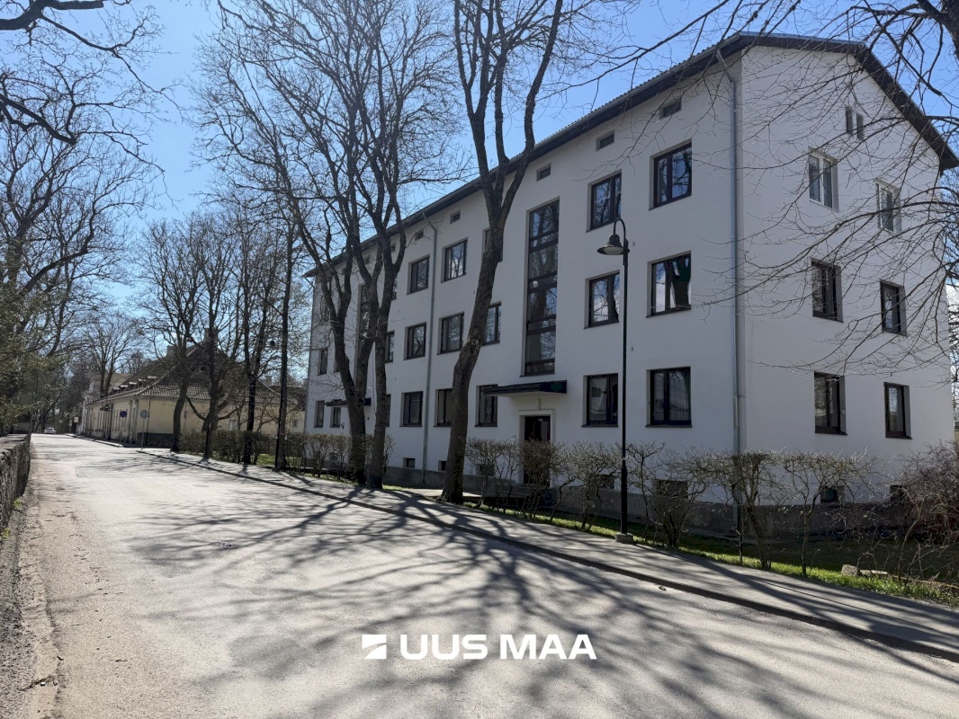 Saaremaa vald, Kuressaare linn, Tolli 5