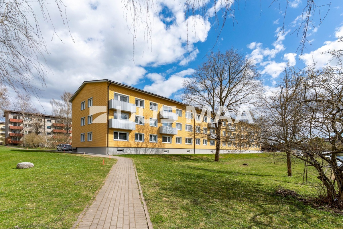 Viljandi vald, Viiratsi alevik, Ehitajate tn 3