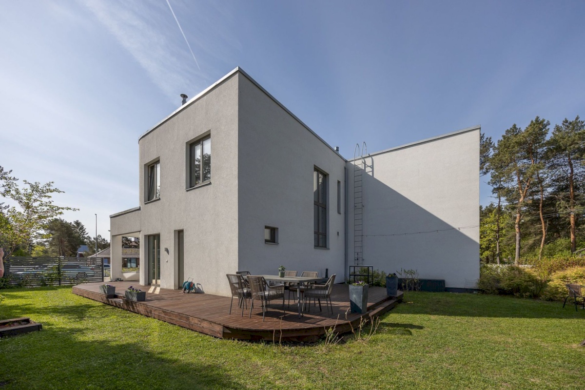 Tallinn, Nõmme linnaosa, Pääsküla, Vabaduse pst 150