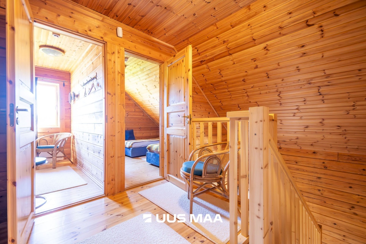 Saaremaa vald, Lõu küla, Teeääre