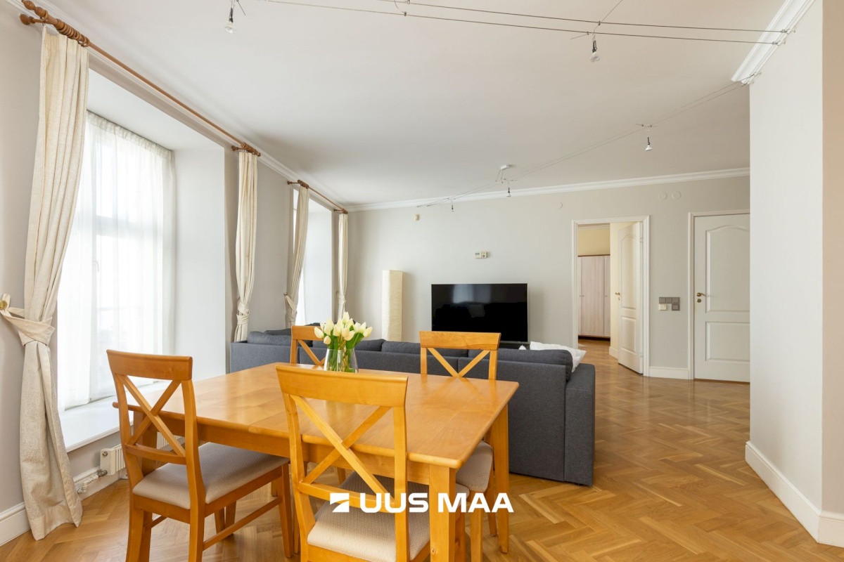 Tallinn, Kesklinna linnaosa, Vanalinn, Rataskaevu 9