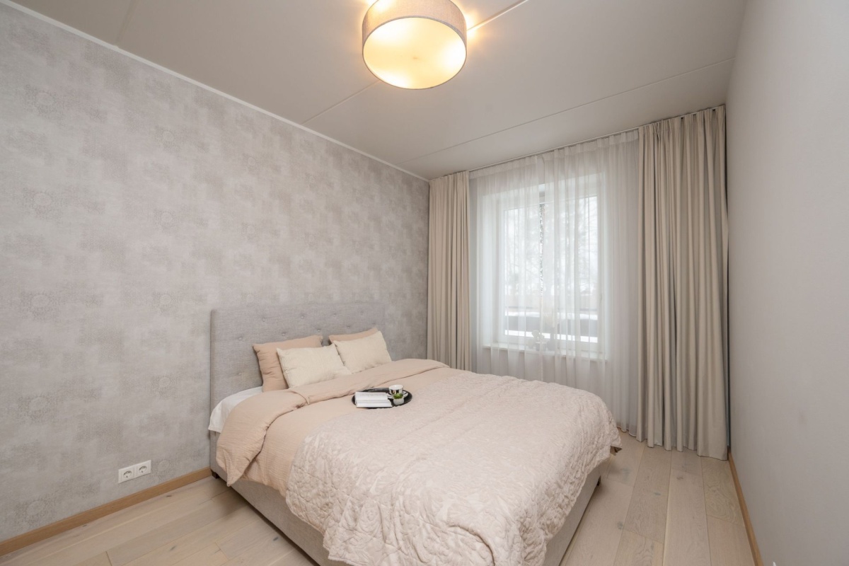 Tallinn, Kristiine linnaosa, Tondi, Sõjakooli 12