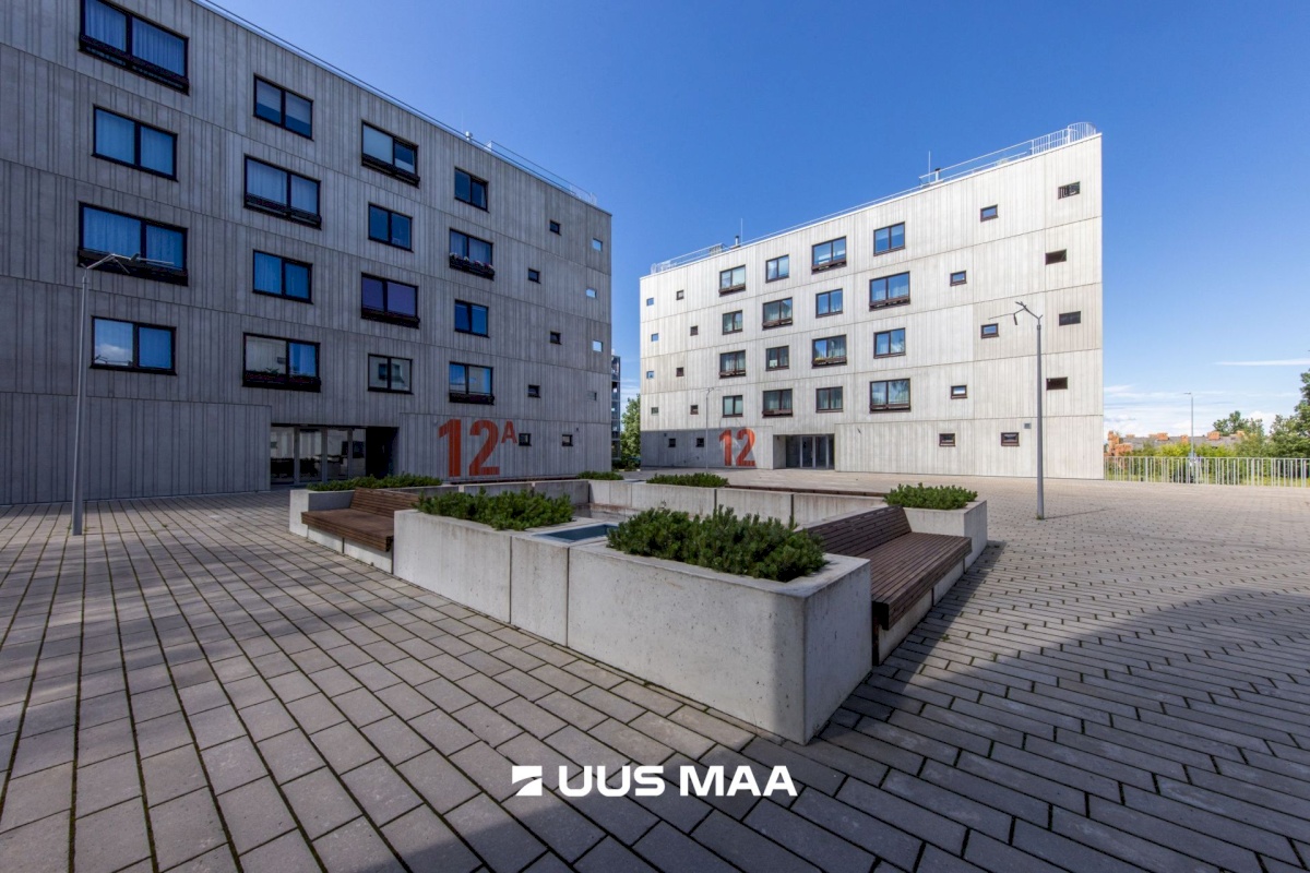 Tallinn, Kristiine linnaosa, Tondi, Sõjakooli 12