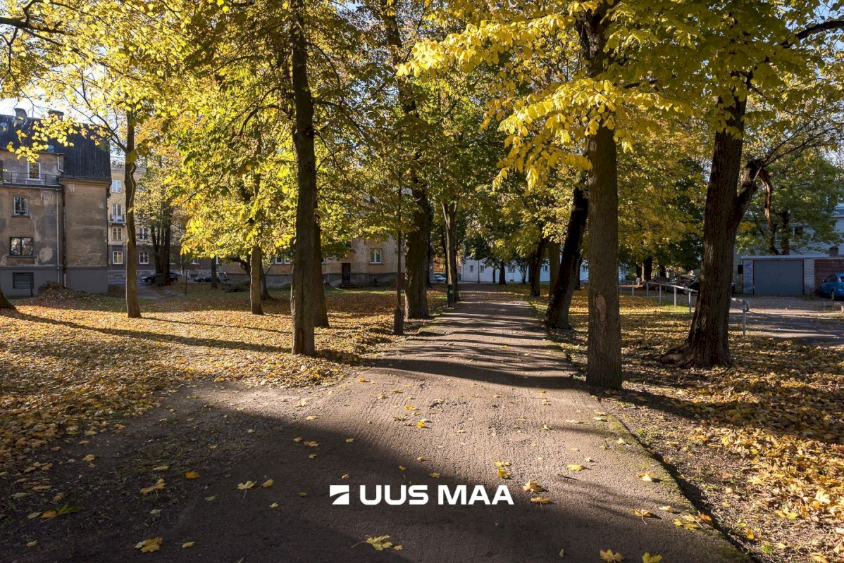 Tallinn, Kesklinna linnaosa, Pärnu mnt 82