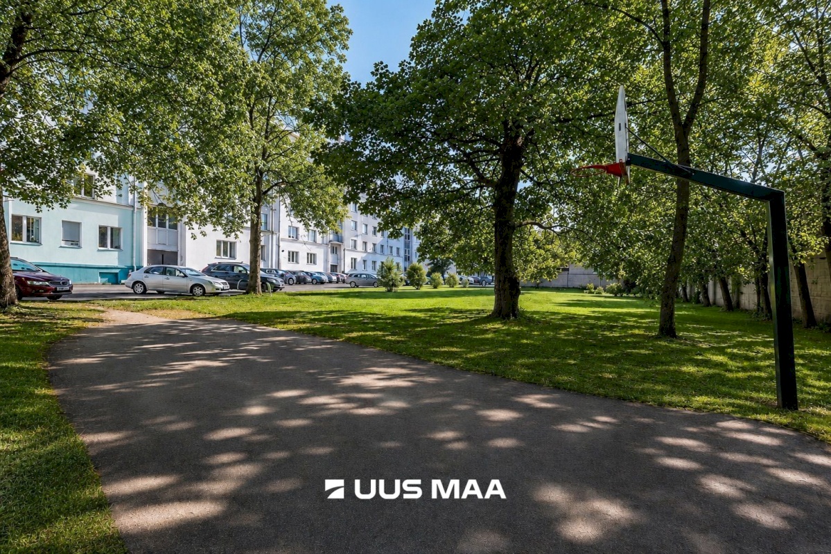 Tallinn, Kesklinna linnaosa, Pärnu mnt 82