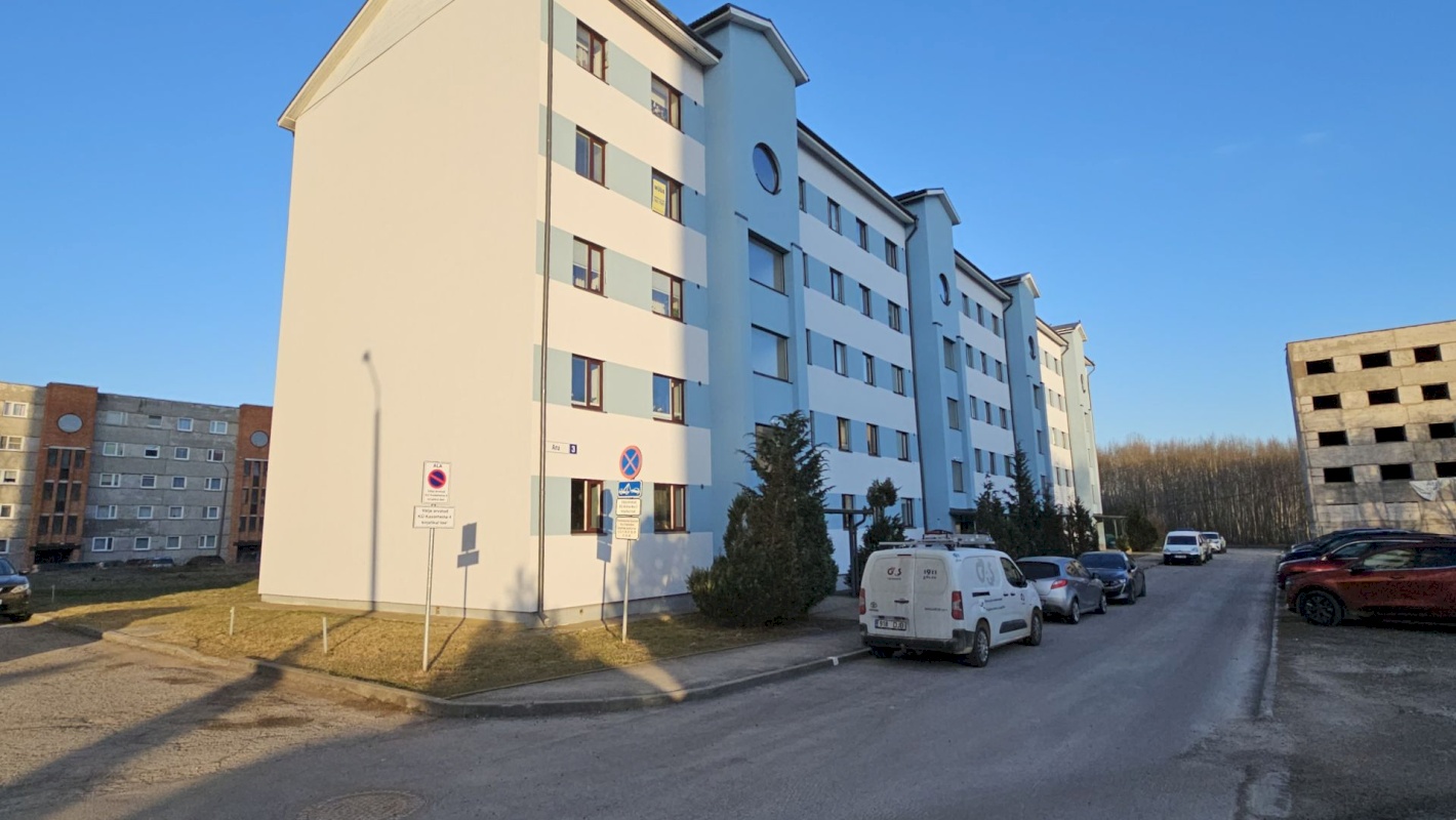 Kohtla-Järve linn, Ahtme linnaosa, Aru 1