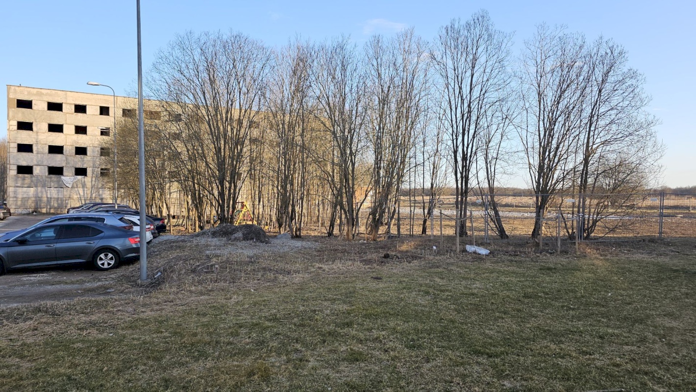 Kohtla-Järve linn, Ahtme linnaosa, Aru 1