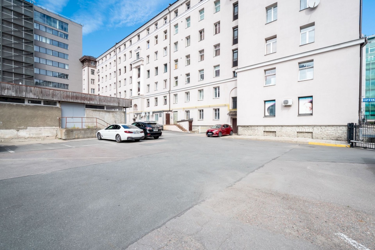 Tallinn, Kesklinna linnaosa, Narva mnt 2