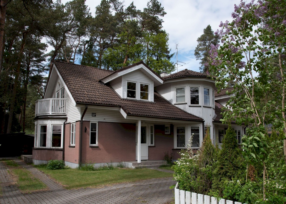 Tallinn, Nõmme linnaosa, Kivimäe, Lauliku 32a