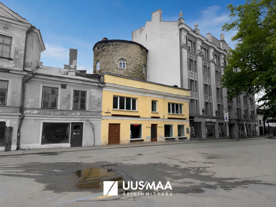 Tallinn, Kesklinna linnaosa, Pärnu mnt 2