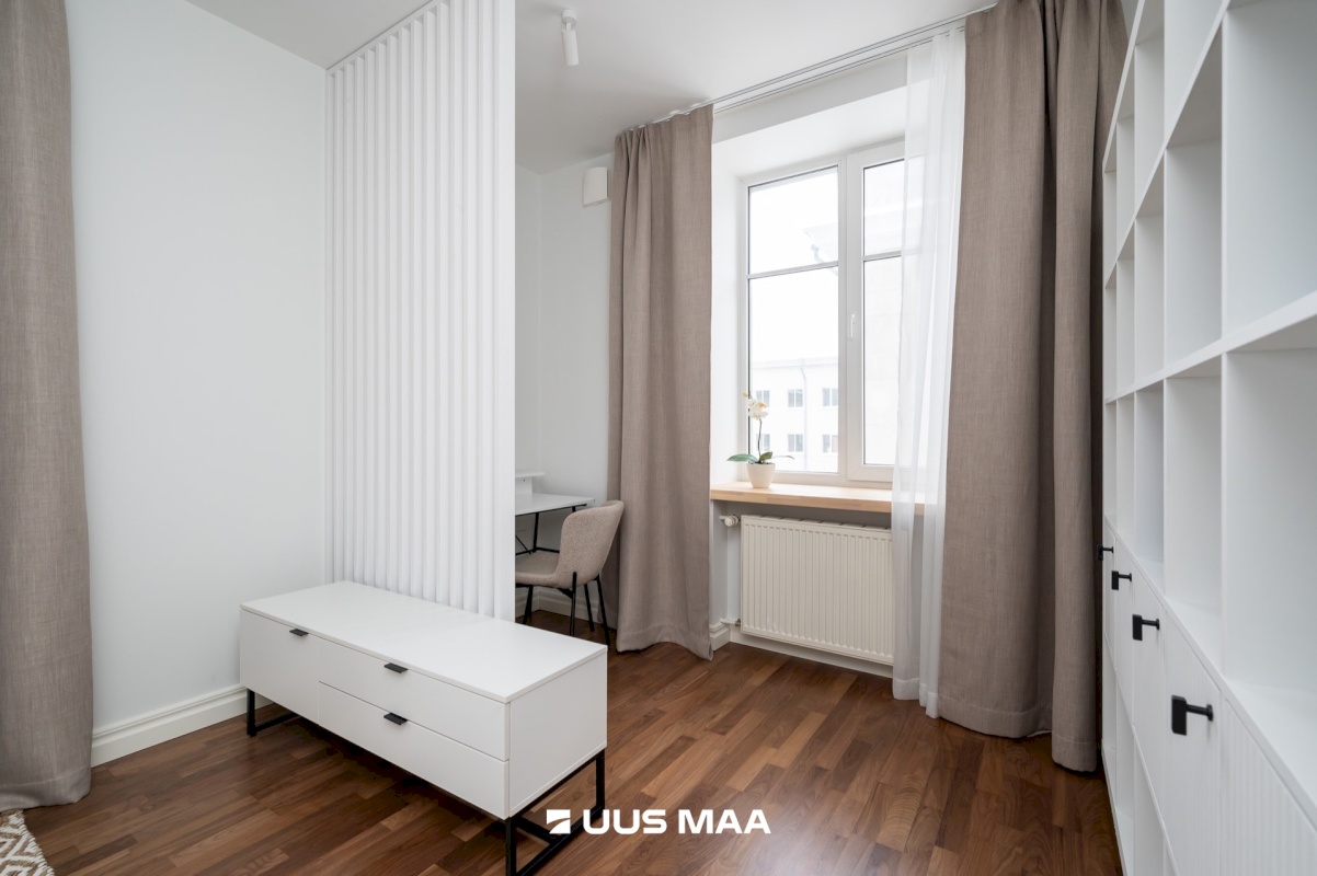 Tallinn, Kesklinna linnaosa, Uus Maailm, Pärnu mnt 62a