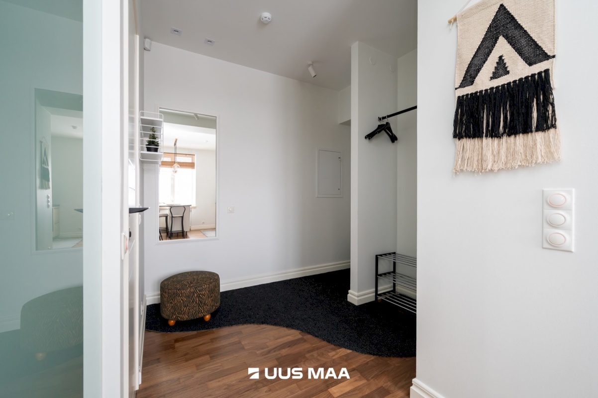 Tallinn, Kesklinna linnaosa, Uus Maailm, Pärnu mnt 62a