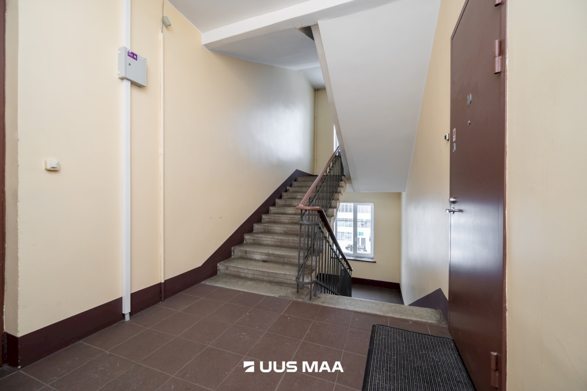Tallinn, Kesklinna linnaosa, Uus Maailm, Pärnu mnt 62a