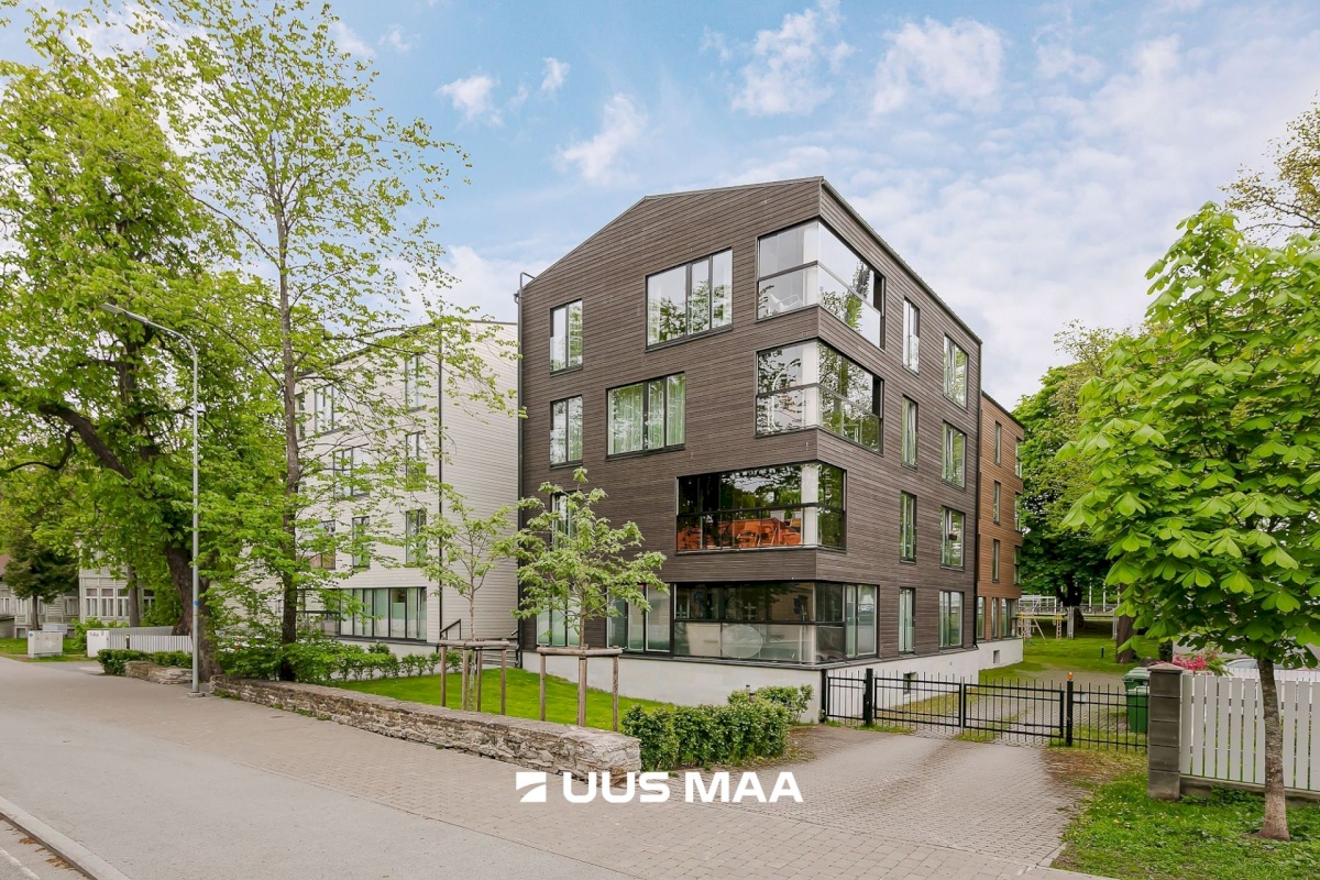 Tallinn, Kesklinna linnaosa, Kadriorg, Poska tn 12