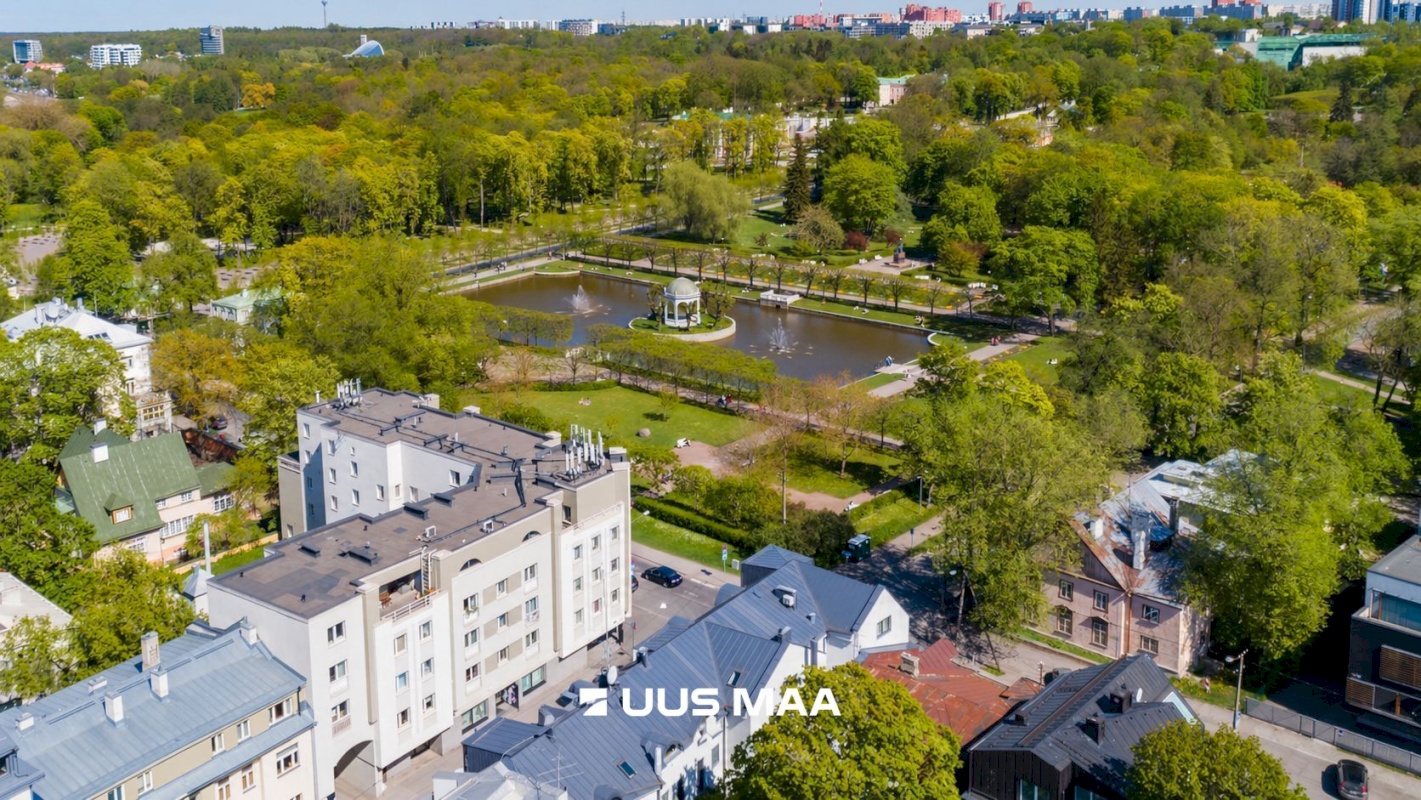 Tallinn, Kesklinna linnaosa, Kadriorg, Poska tn 12