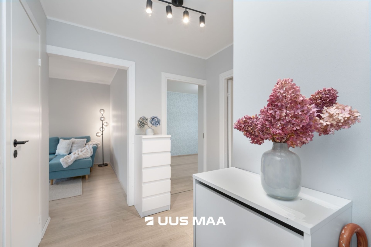 Tallinn, Mustamäe linnaosa, Mustamäe, Mustamäe tee 100