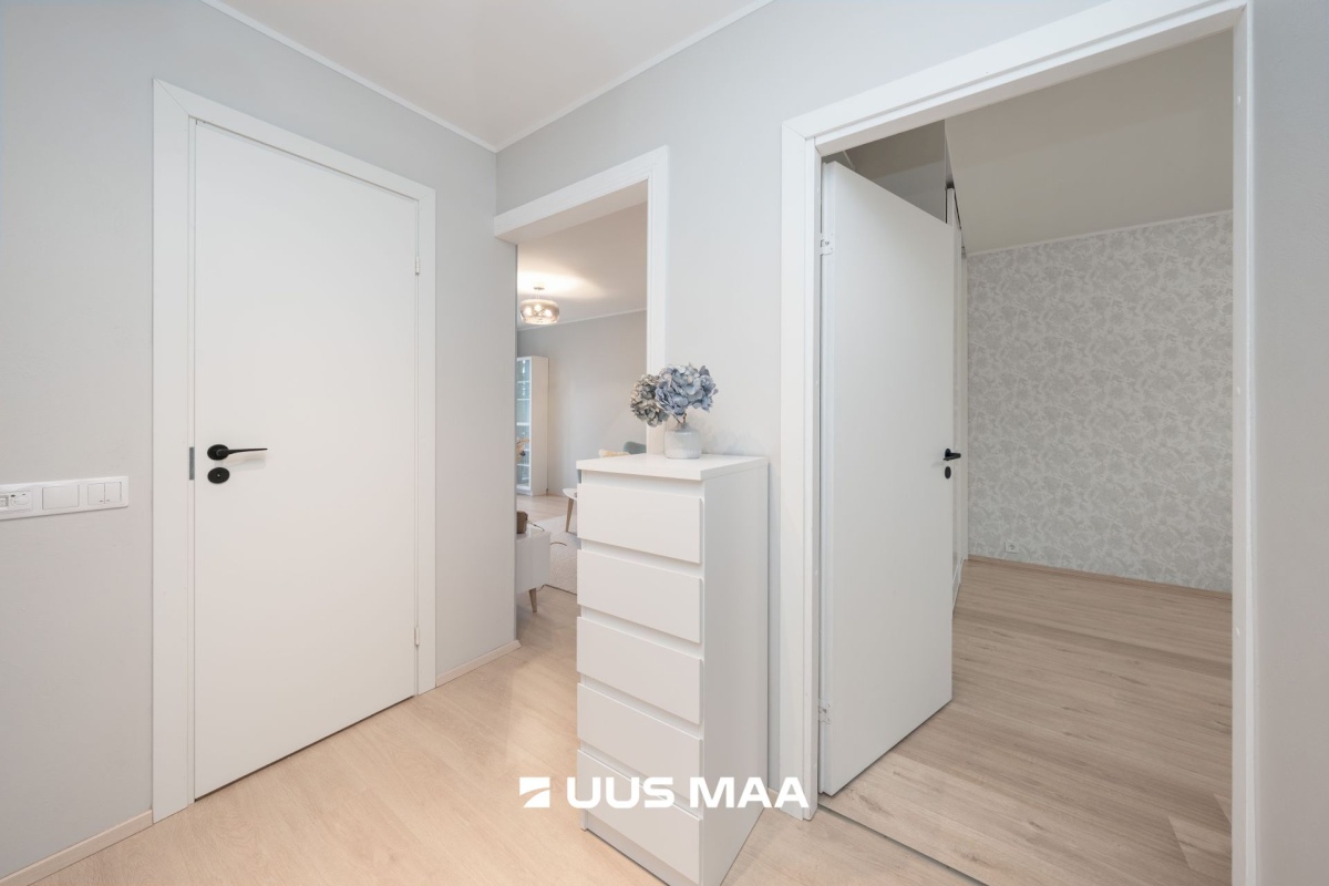 Tallinn, Mustamäe linnaosa, Mustamäe, Mustamäe tee 100