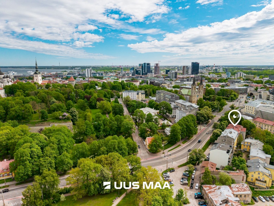 Tallinn, Kesklinna linnaosa, Toompuiestee tn 7