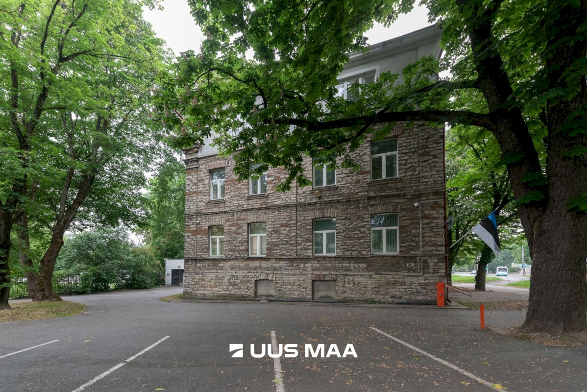 Tallinn, Kesklinna linnaosa, Toompuiestee tn 7