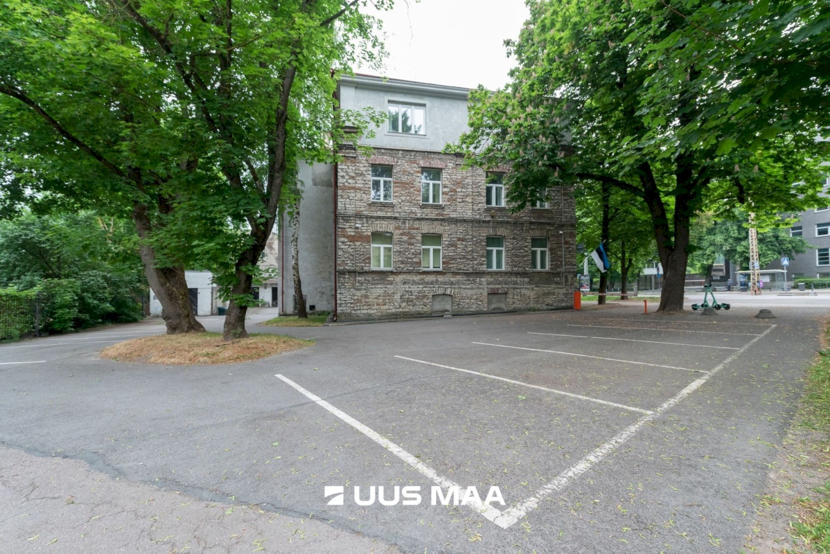Tallinn, Kesklinna linnaosa, Toompuiestee tn 7