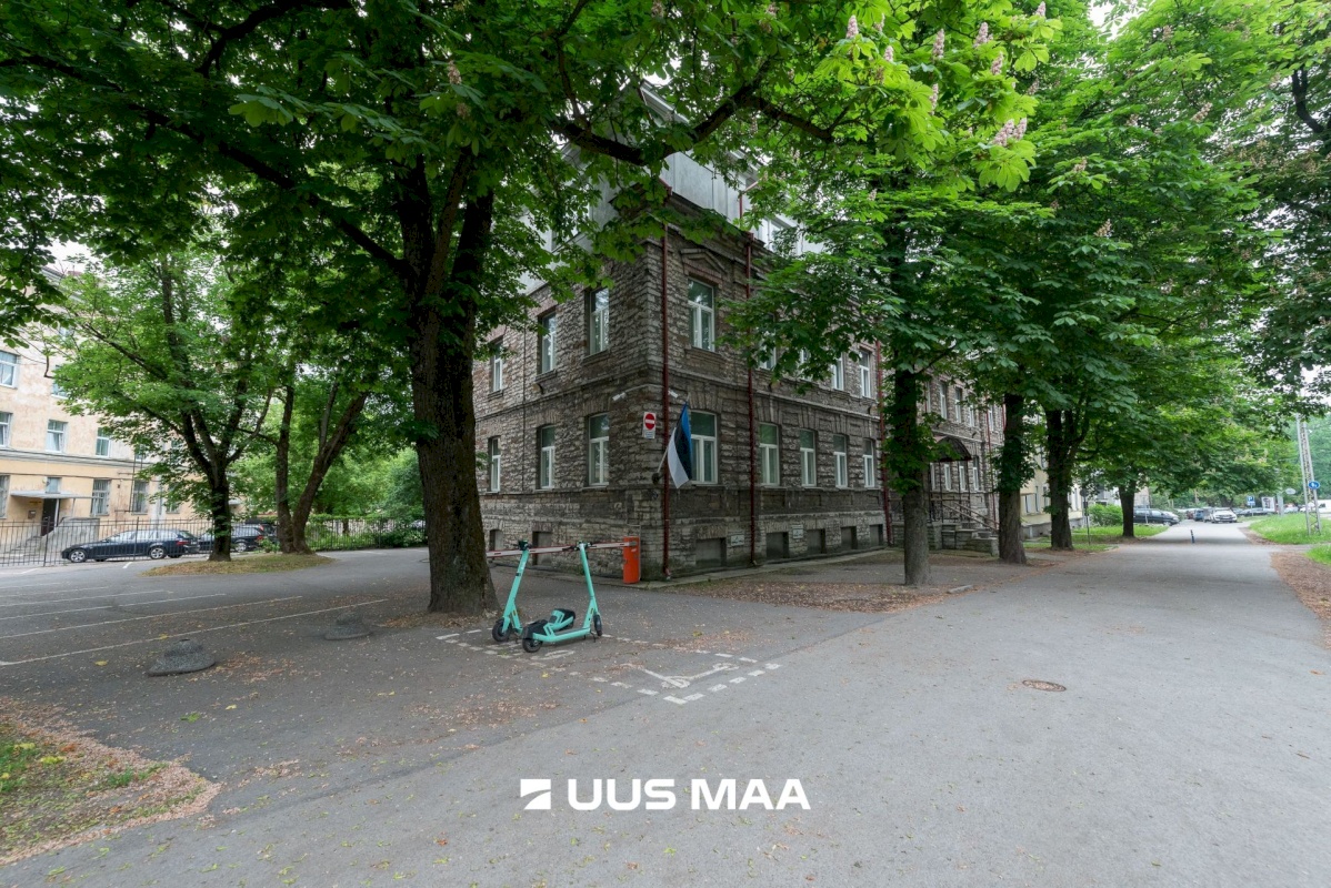 Tallinn, Kesklinna linnaosa, Toompuiestee tn 7